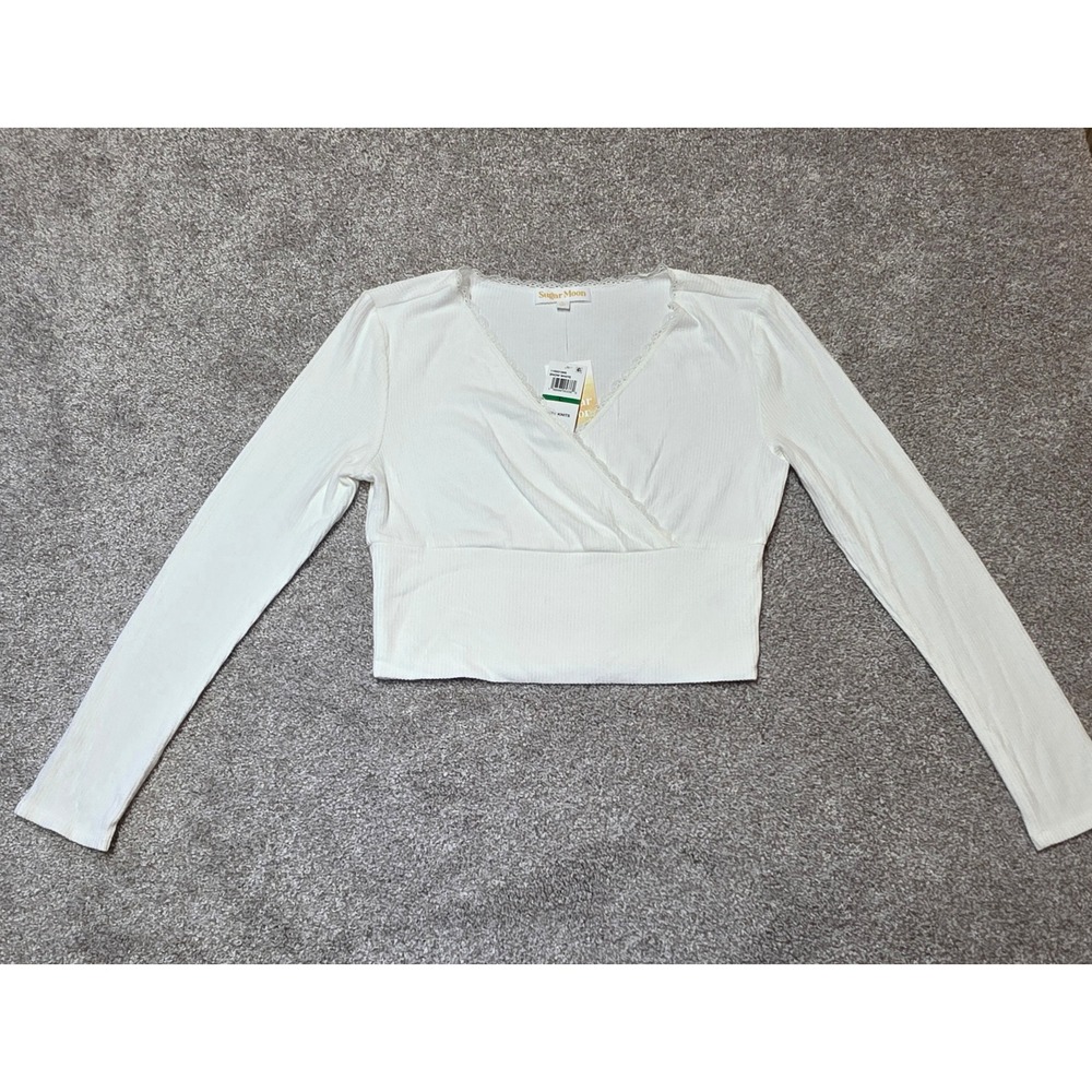 Sugar Moon Snow White Ribbed Surplice Lace Trim Crop Top Long Sleeve Large 
386